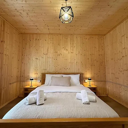 Shpija Ujevara E Vogel 2 Hébergement de vacances