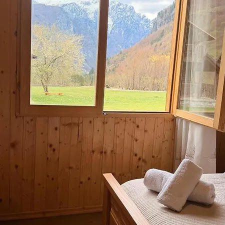 Hébergement de vacances Shpija Ujevara E Vogel 2 *